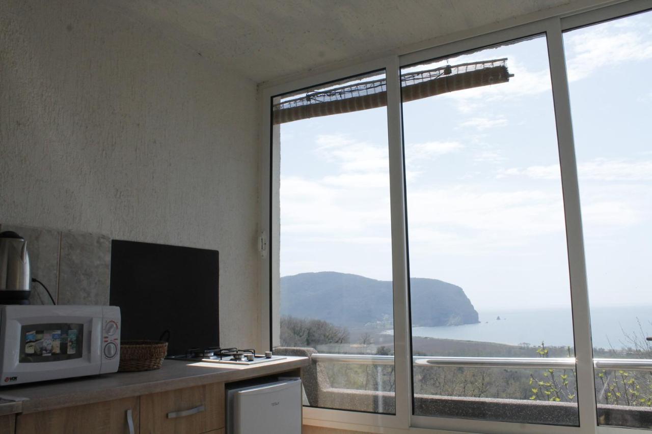 Pataki Studios Petrovac Buitenkant foto